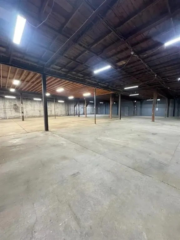 Photo 4 — 2019 Exchange Avenue, Oklahoma City, OK 73108