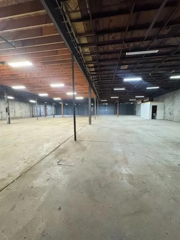 Photo 5 — 2019 Exchange Avenue, Oklahoma City, OK 73108