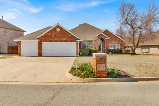 Sold home at 11717 Skyway Avenue