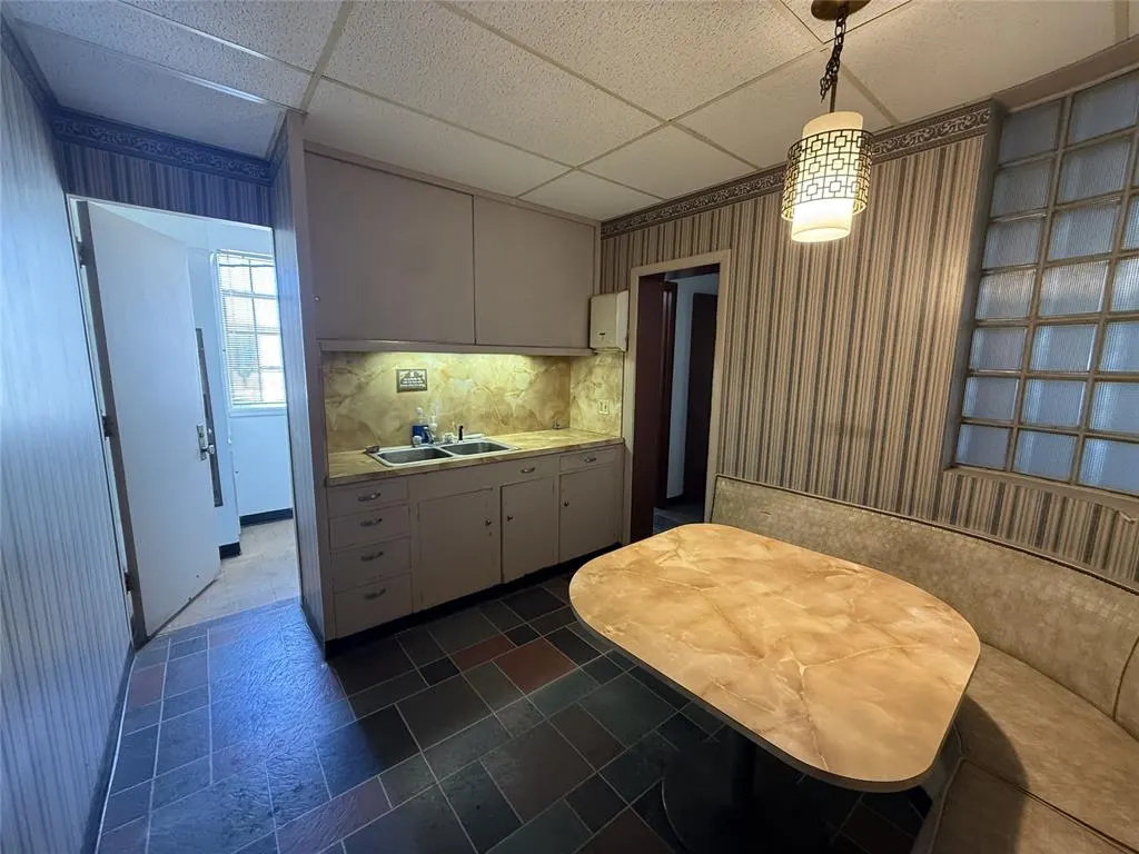 Photo 8 — 1704 NW 6th Street 100, Oklahoma City, OK 73106