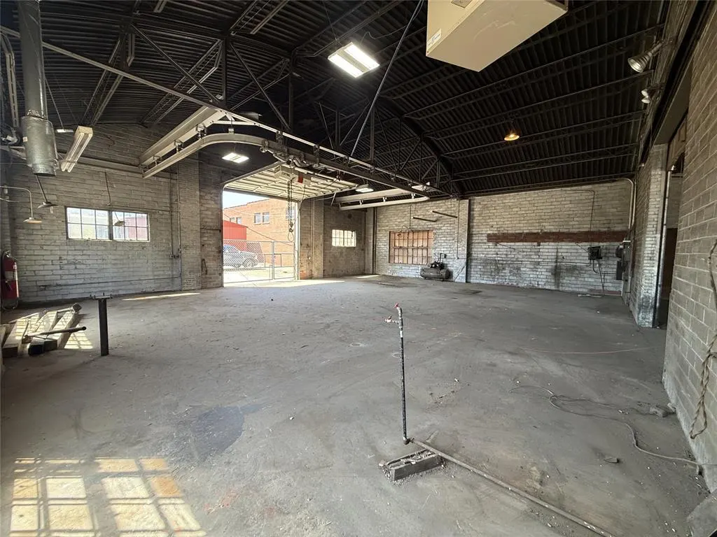 Photo 12 — 1704 NW 6th Street 100, Oklahoma City, OK 73106