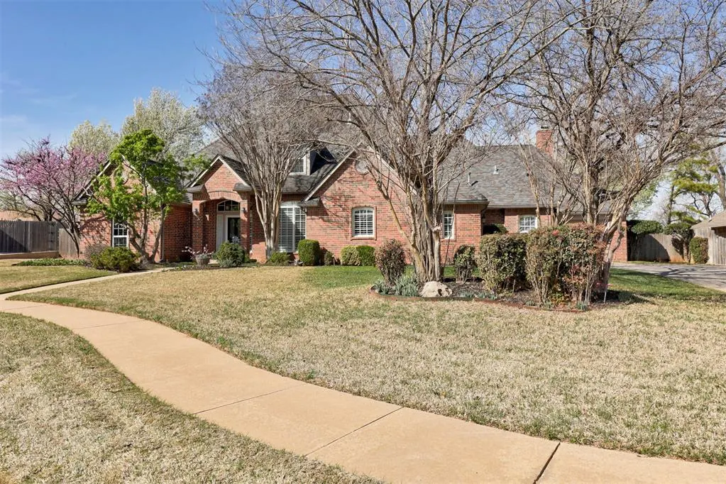 Front exterior — 13920 Plantation Way, Edmond, OK 73013