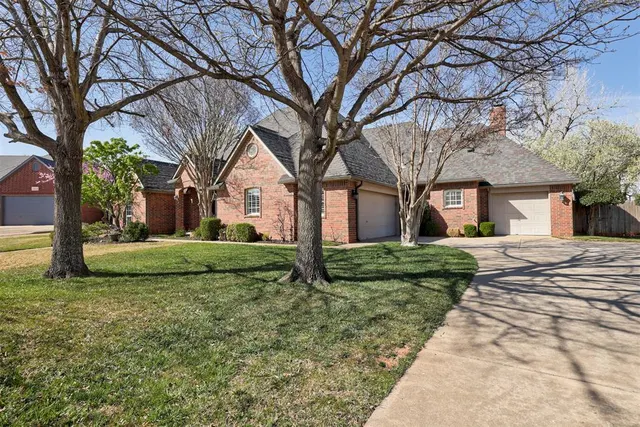 Photo 4 — 13920 Plantation Way, Edmond, OK 73013