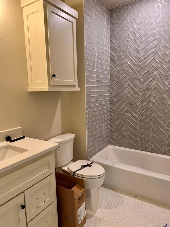 Photo 21 — 12701 Cobblestone Curve Road, Oklahoma City, OK 73142