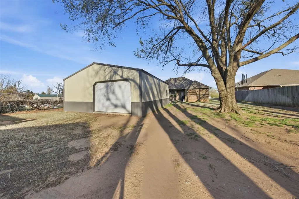 Photo 26 — 2951 Maupin Street, Choctaw, OK 73020