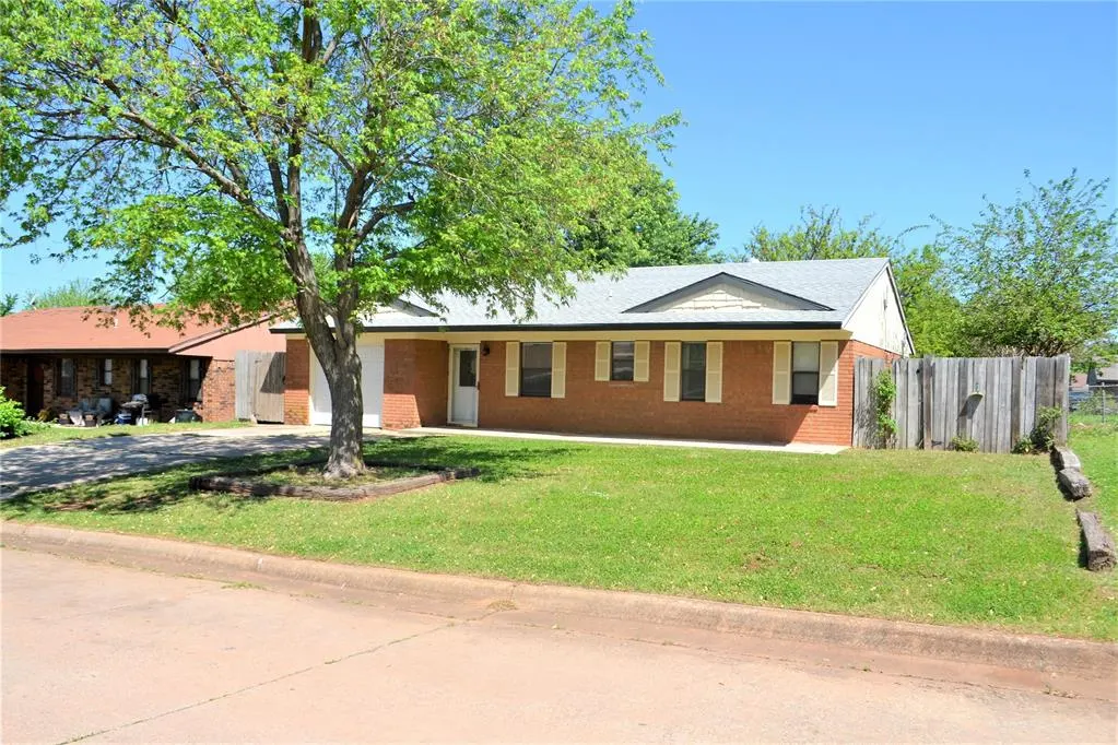 Photo 5 — 1203 N Whispering Glen Street, Tecumseh, OK 74873