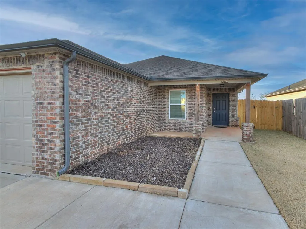 Photo 4 — 1608 Chuck Wagon Drive, El Reno, OK 73036