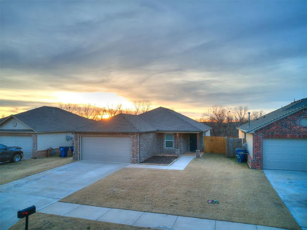 Photo 7 — 1608 Chuck Wagon Drive, El Reno, OK 73036