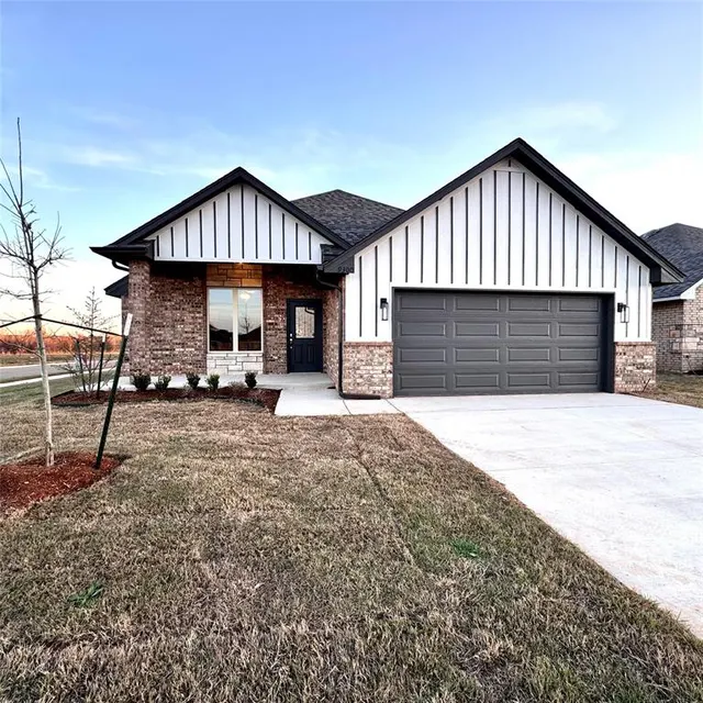 Photo 2 — 9300 NW 143rd Street, Yukon, OK 73099