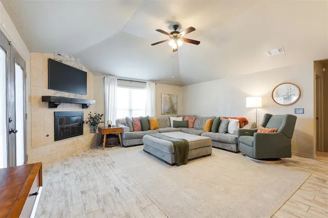 Photo 7 — 1812 Dena Drive, Edmond, OK 73003