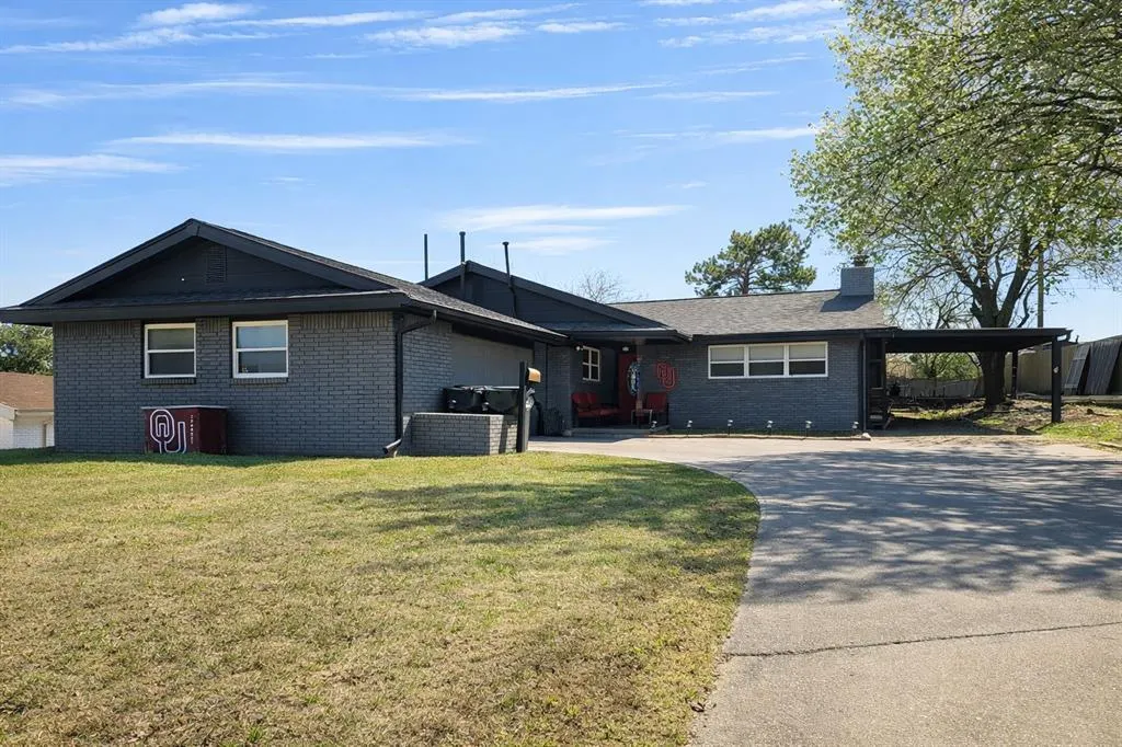 Front exterior — 5104 NW Elm Avenue, Lawton, OK 73505