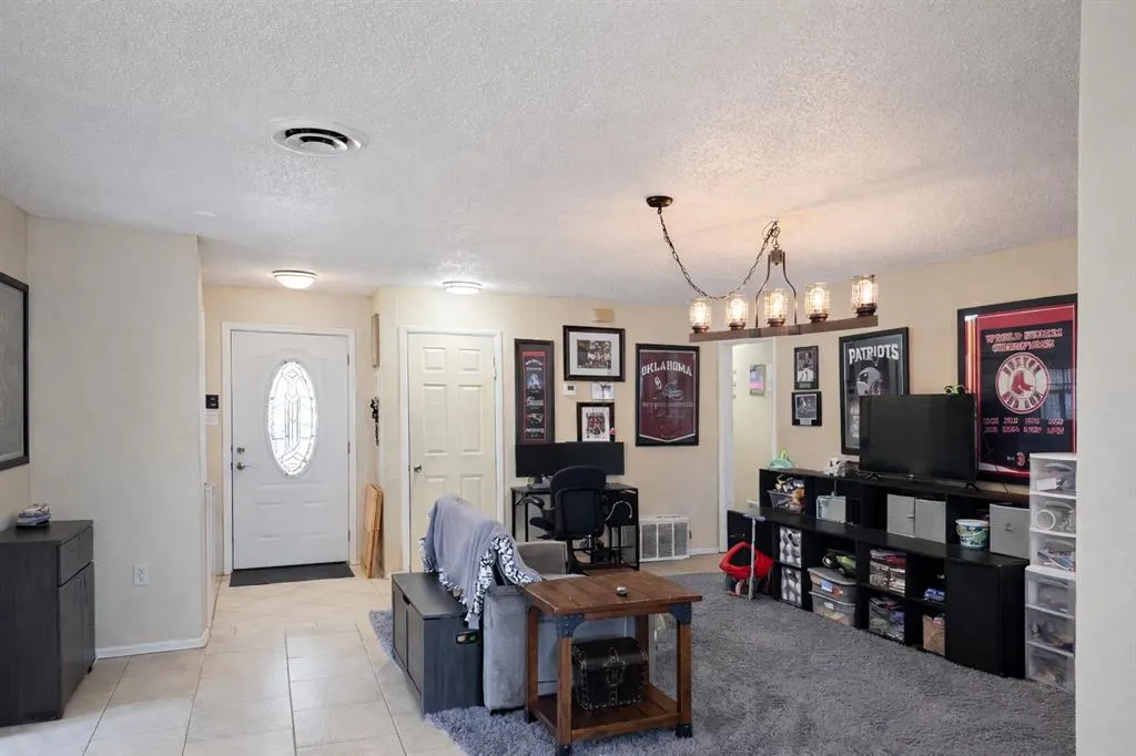 Photo 7 — 5104 NW Elm Avenue, Lawton, OK 73505