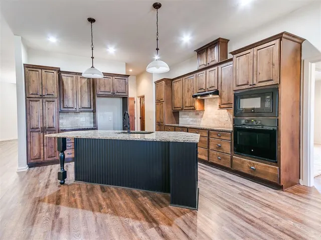 Photo 8 — 6213 Braniger Way, Oklahoma City, OK 73132
