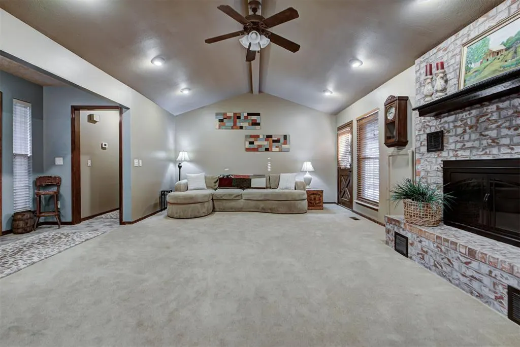 Photo 7 — 402 Shawn Drive, Okarche, OK 73762