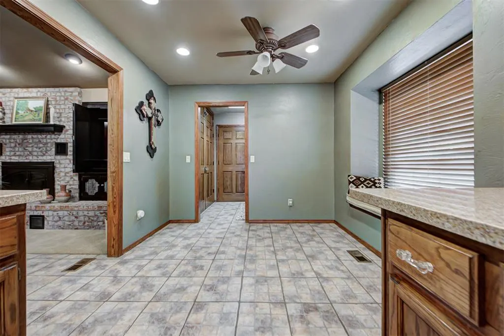 Photo 10 — 402 Shawn Drive, Okarche, OK 73762