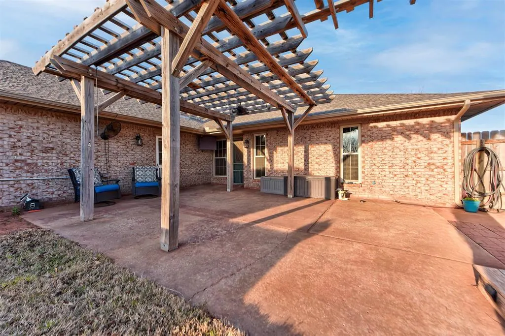 Photo 30 — 402 Shawn Drive, Okarche, OK 73762