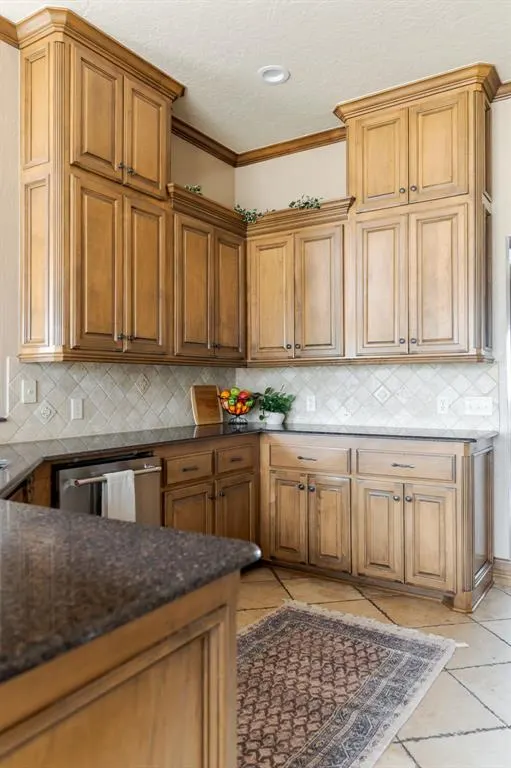 Photo 16 — 417 Heritage Green Road, Edmond, OK 73003