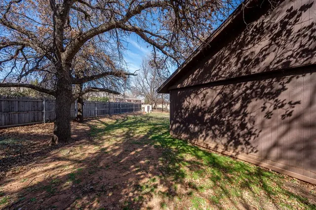 Photo 5 — 701 Stonecroft Circle, Edmond, OK 73034