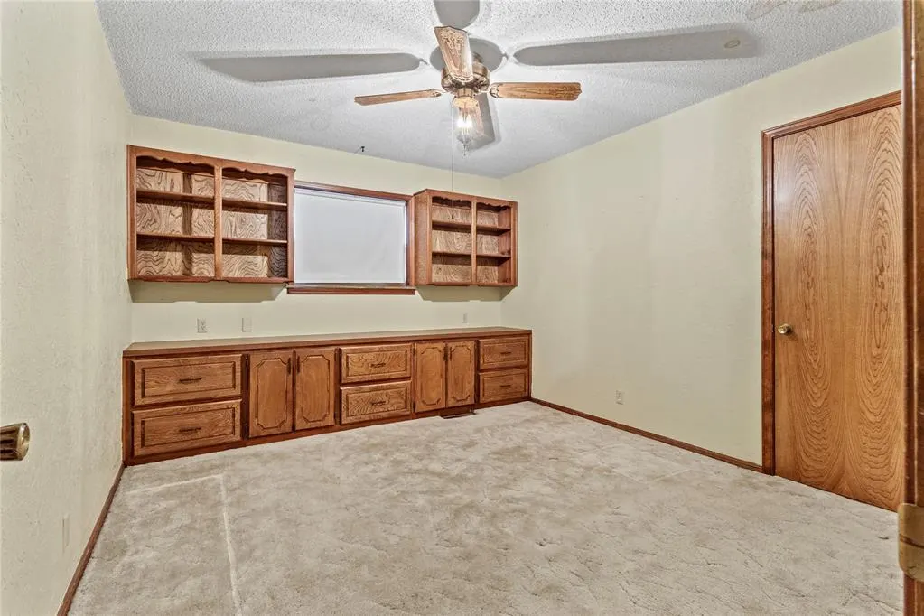 Photo 25 — 824 N Hunt Avenue, Hydro, OK 73048