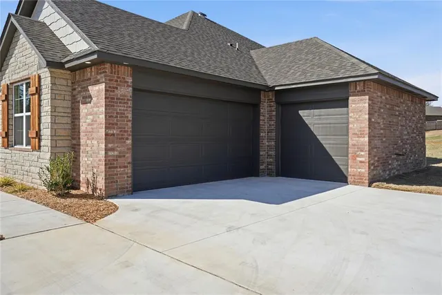 Photo 4 — 26319 Longhorn Drive, Blanchard, OK 73010