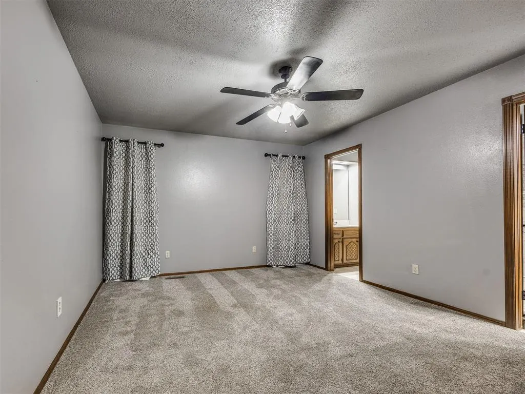 Photo 19 — 5345 Pine Creek Road, Calumet, OK 73014