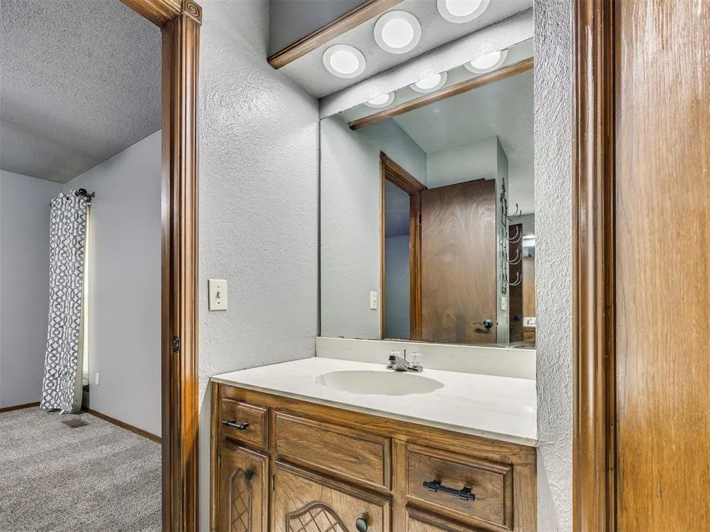 Photo 23 — 5345 Pine Creek Road, Calumet, OK 73014