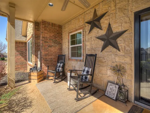 Photo 4 — 243 E Richmond Terrace, Mustang, OK 73064