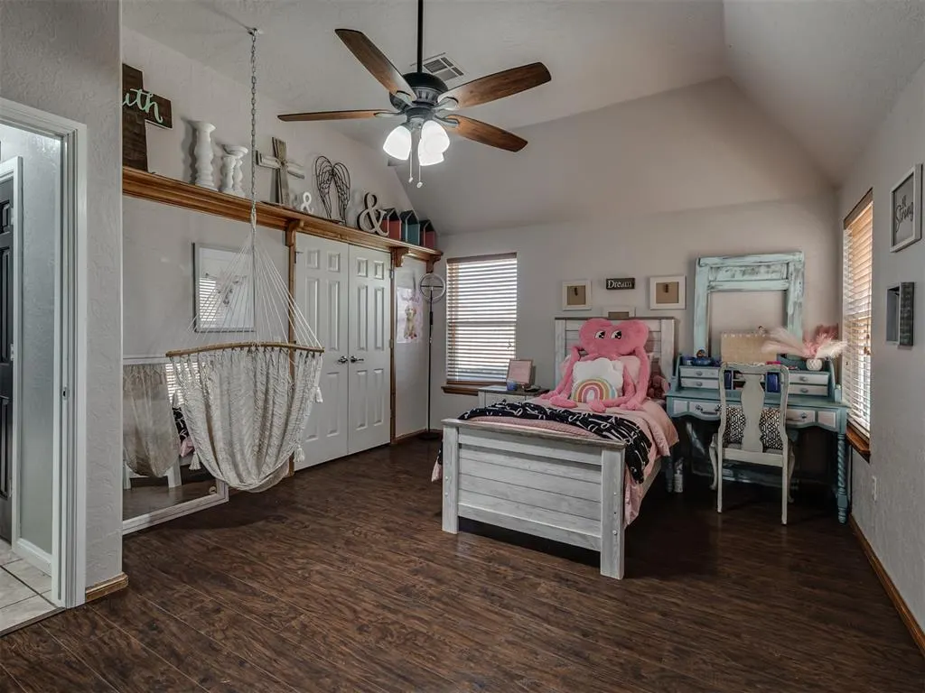 Photo 23 — 243 E Richmond Terrace, Mustang, OK 73064