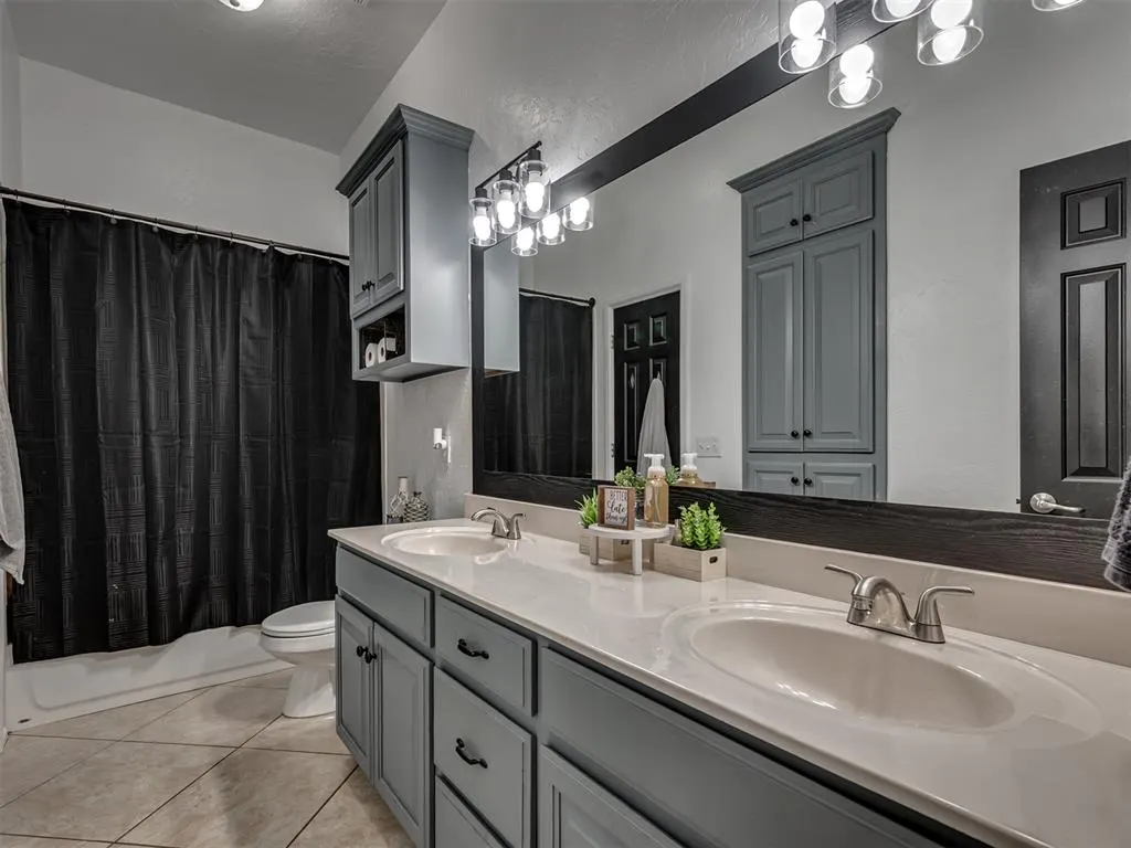 Photo 25 — 243 E Richmond Terrace, Mustang, OK 73064