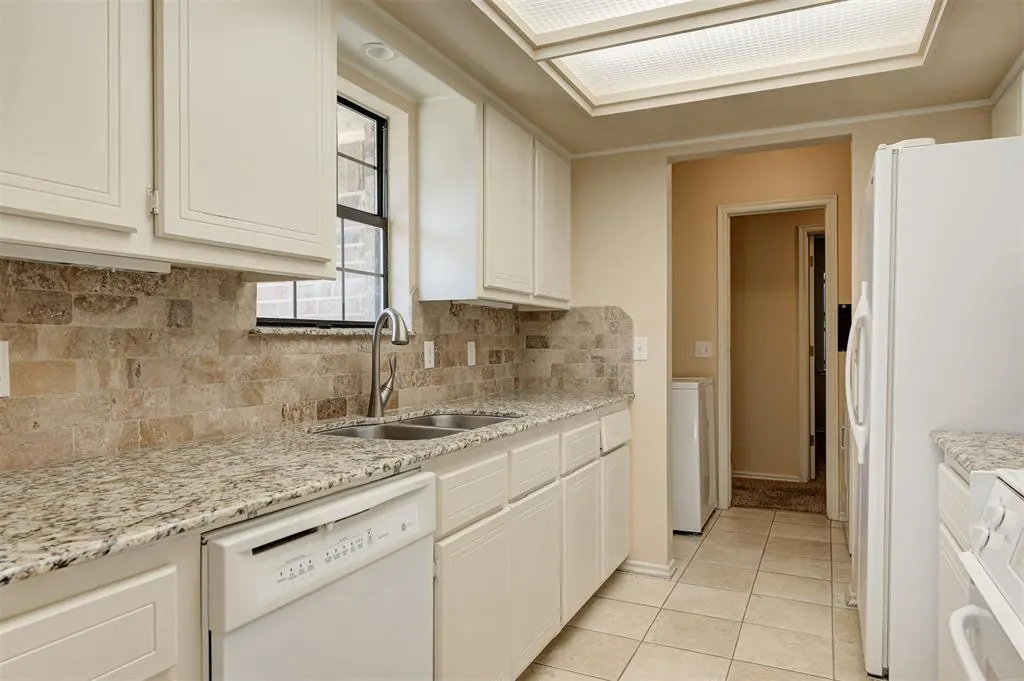 Photo 12 — 11904 Barton Drive, Oklahoma City, OK 73120