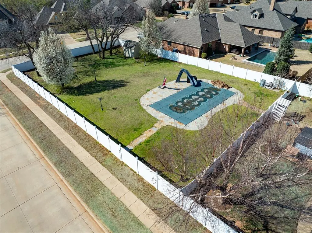 Photo 7 — 421 War Eagle Lane, Yukon, OK 73099