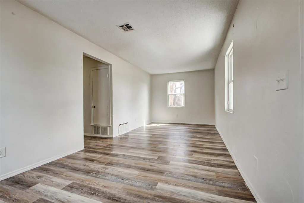 Photo 16 — 1421 NW 7th Street, Oklahoma City, OK 73106