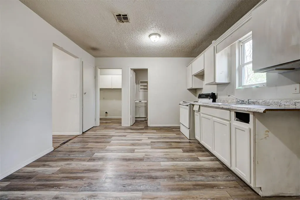 Photo 22 — 1421 NW 7th Street, Oklahoma City, OK 73106