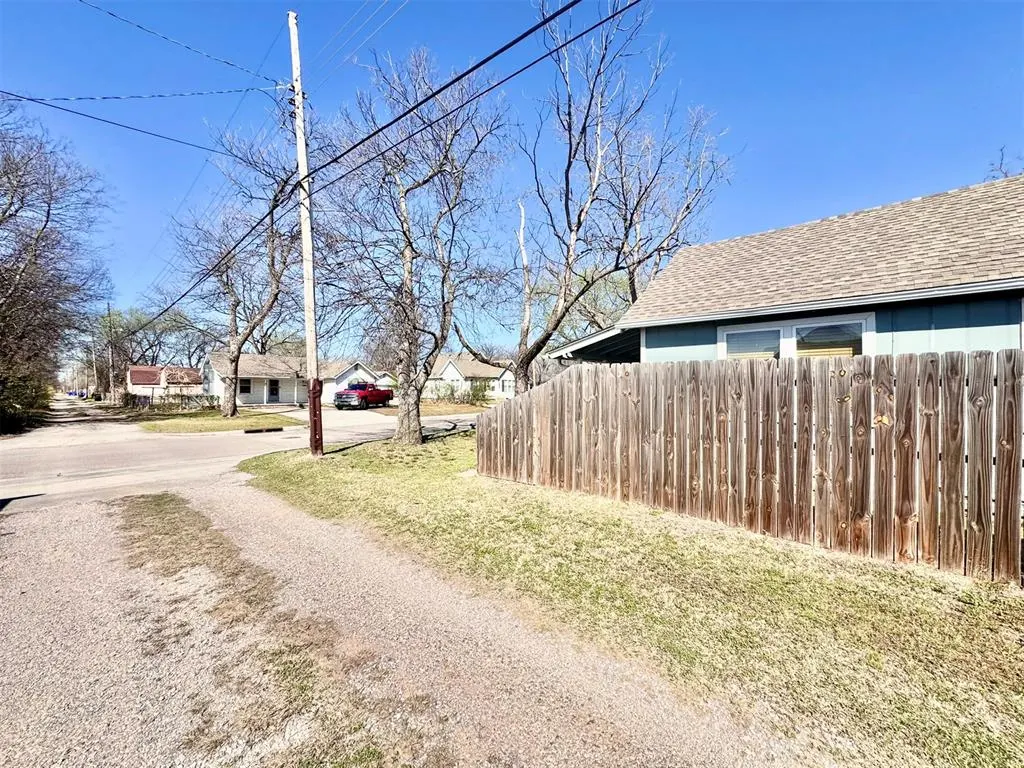 Photo 39 — 527 N Lahoma Avenue, Norman, OK 73069