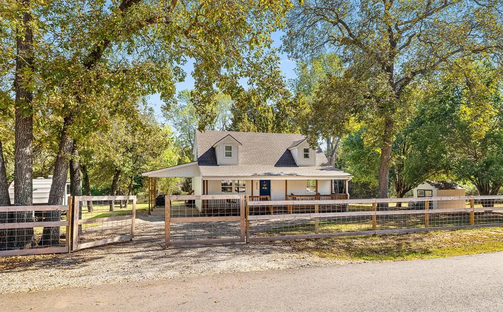 Photo 2 — 4923 Oakbrook Drive, Norman, OK 73026