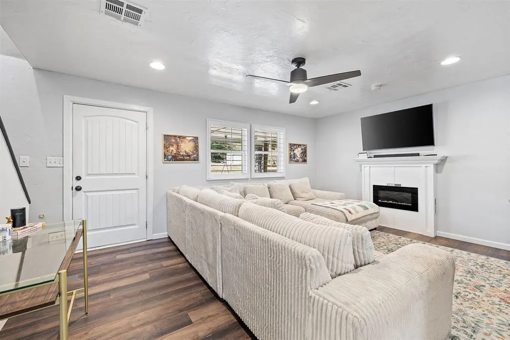 Photo 6 — 4923 Oakbrook Drive, Norman, OK 73026