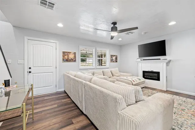 Photo 6 — 4923 Oakbrook Drive, Norman, OK 73026