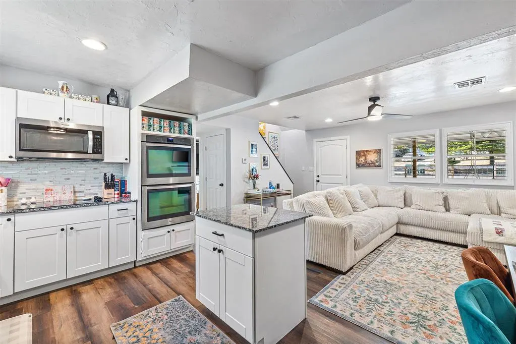 Photo 12 — 4923 Oakbrook Drive, Norman, OK 73026