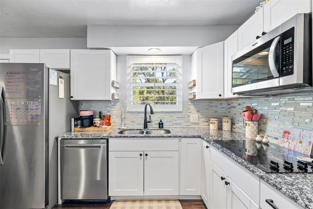 Photo 15 — 4923 Oakbrook Drive, Norman, OK 73026