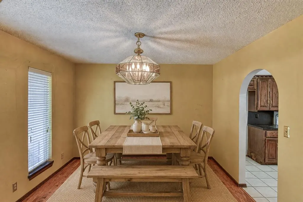 Photo 9 — 1609 E Post Oak Road, Norman, OK 73072