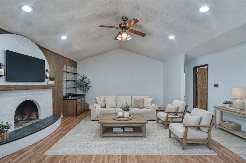 Photo 11 — 1609 E Post Oak Road, Norman, OK 73072