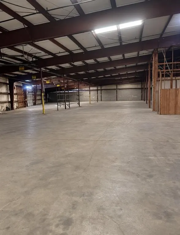 Photo 6 — 1236 NW 4th Street, Oklahoma City, OK 73106