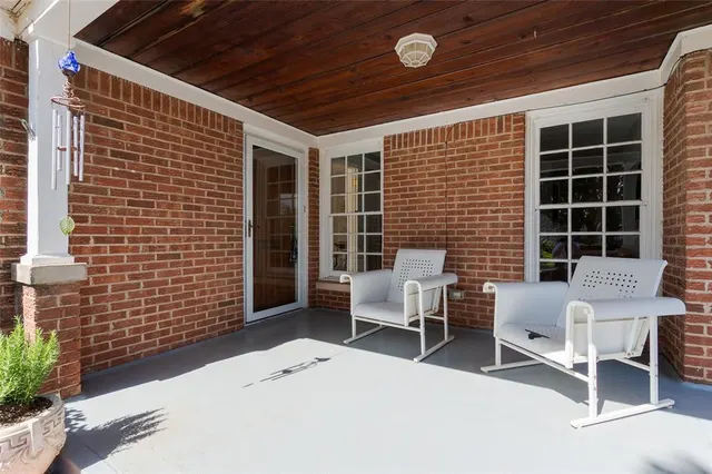 Photo 2 — 209 NW 35th Street, Oklahoma City, OK 73118