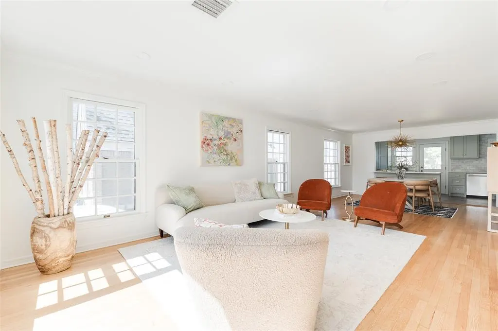 Photo 5 — 209 NW 35th Street, Oklahoma City, OK 73118