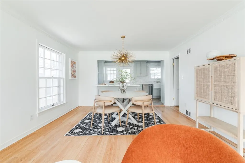 Photo 9 — 209 NW 35th Street, Oklahoma City, OK 73118