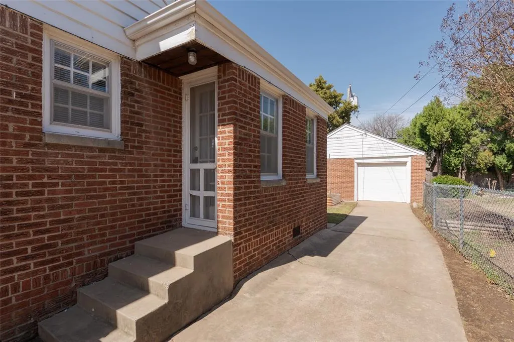 Photo 43 — 209 NW 35th Street, Oklahoma City, OK 73118