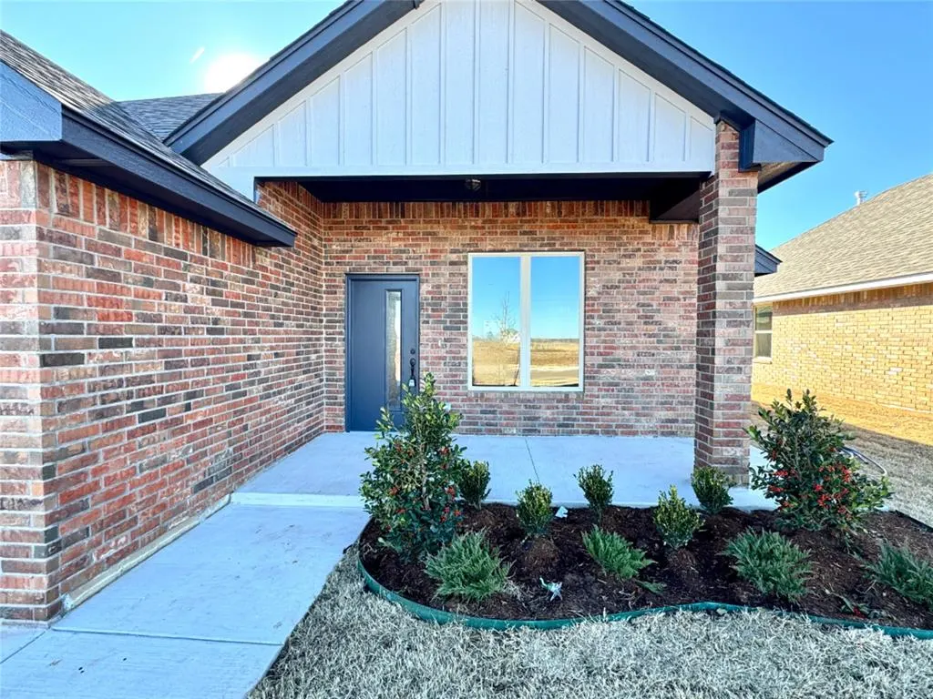 Photo 2 — 9332 NW 143 Street, Yukon, OK 73099