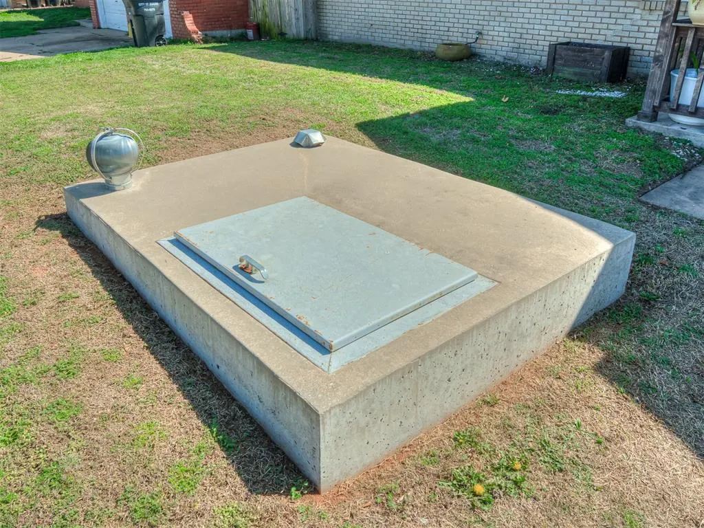 Photo 4 — 112 SW 6th Street, Moore, OK 73160
