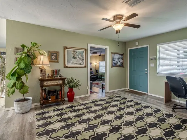 Photo 8 — 112 SW 6th Street, Moore, OK 73160