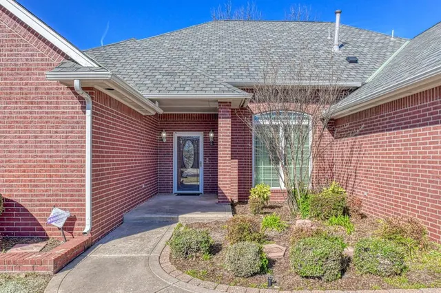 Photo 2 — 12205 Endor Drive, Oklahoma City, OK 73170